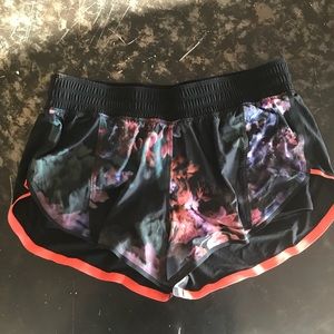 Lululemon Shorts size 6